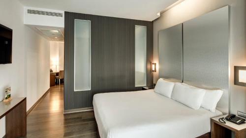 Suite Junior del hotel Sercotel Coliseo. Foto 6