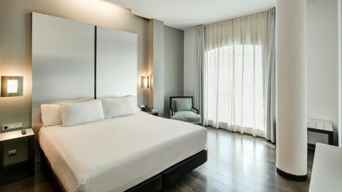 Suite Junior del hotel Sercotel Coliseo. Foto 7