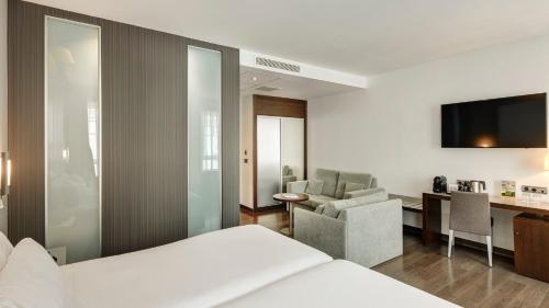 Habitación Doble Superior - 1 o 2 camas del hotel Sercotel Coliseo. Foto 6