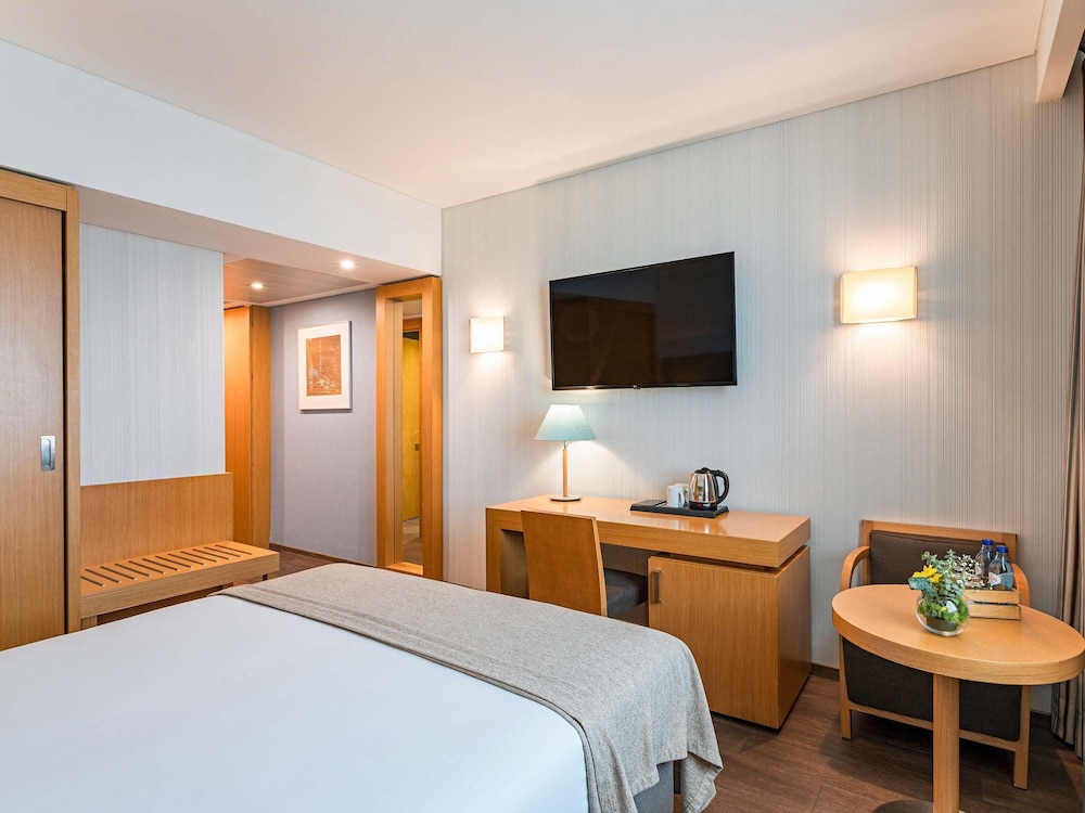 Privilege, Habitación, 1 cama doble del hotel Mercure Lisboa Almada. Foto 3