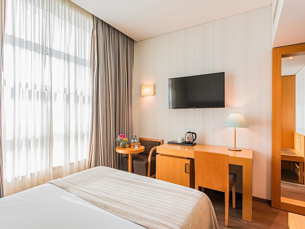 Habitación estándar, 1 cama de matrimonio del hotel Mercure Lisboa Almada. Foto 2