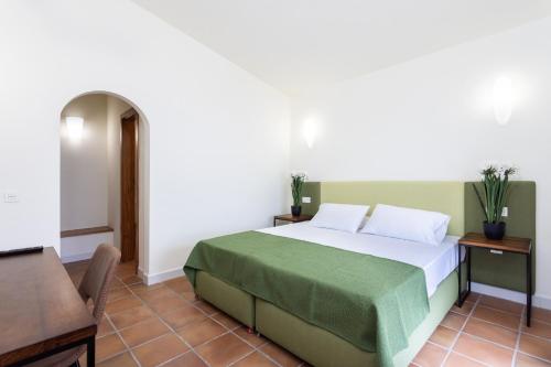 Habitación Doble con vistas al océano del hotel Alta Montaña. Foto 15