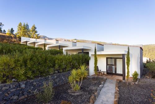 Habitación Doble con vistas a la montaña del hotel Alta Montaña. Foto 7