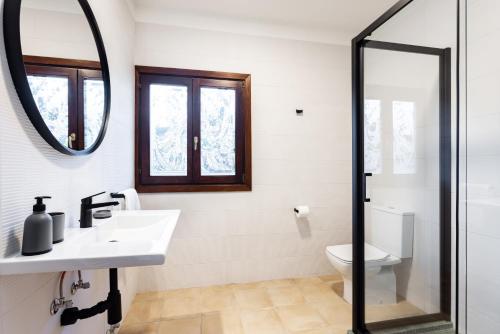 Junior Suite with Mountain View del hotel Alta Montaña. Foto 8