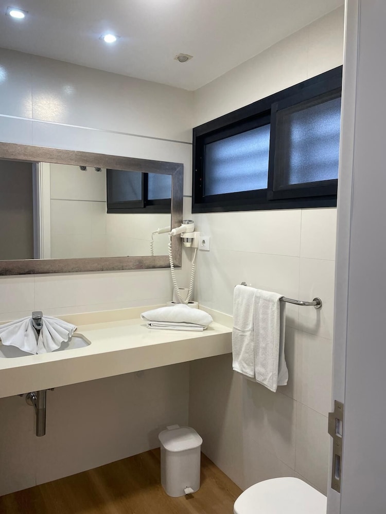 Apartamento superior, 1 habitación, terraza, vistas al mar del hotel Amadores Beach. Foto 15