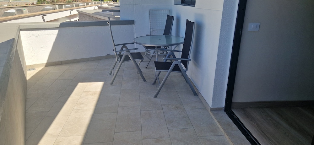 Apartamento familiar, 1 habitación, terraza, vistas al mar del hotel Amadores Beach. Foto 9