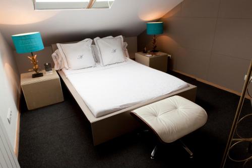 Apartamento de 1 dormitorio con bañera de hidromasaje del hotel Abalú Collection Suites Gran Via. Foto 5