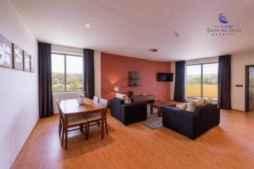 Suite Premium del hotel Spa Norat Torre Do Deza. Foto 1