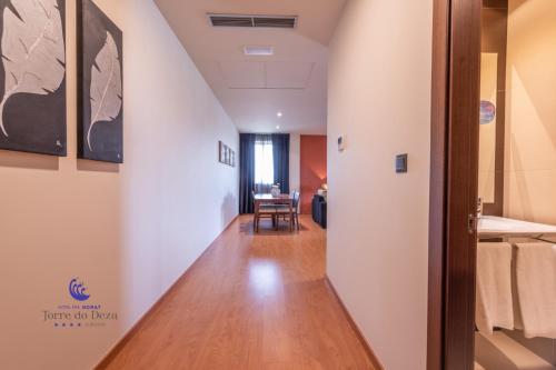 Suite Premium del hotel Spa Norat Torre Do Deza. Foto 4