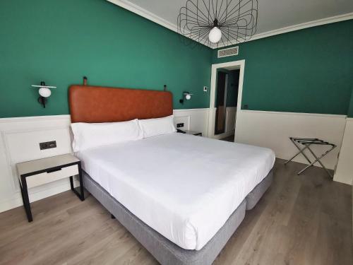 Habitación Doble - 1 o 2 camas del hotel Don Rodrigo. Foto 4
