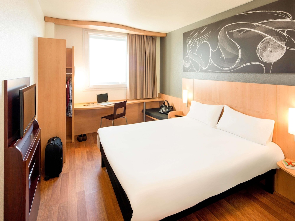 Habitación estándar, 2 camas individuales del hotel Ibis Barcelona Meridiana. Foto 2