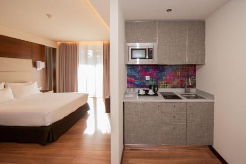Apartamento con balcón del hotel Eurostars Oporto. Foto 3