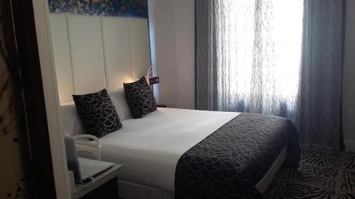 Habitación Doble Pequeña del hotel Petit Palace Savoy Alfonso XII