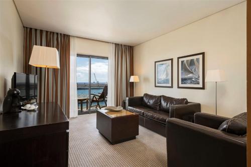 Suite Deluxe VIP con vistas al mar del hotel Marina Atlântico. Foto 4