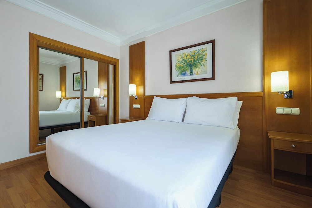 Habitación con 1 cama doble o 2 individuales del hotel Crisol Almería. Foto 12