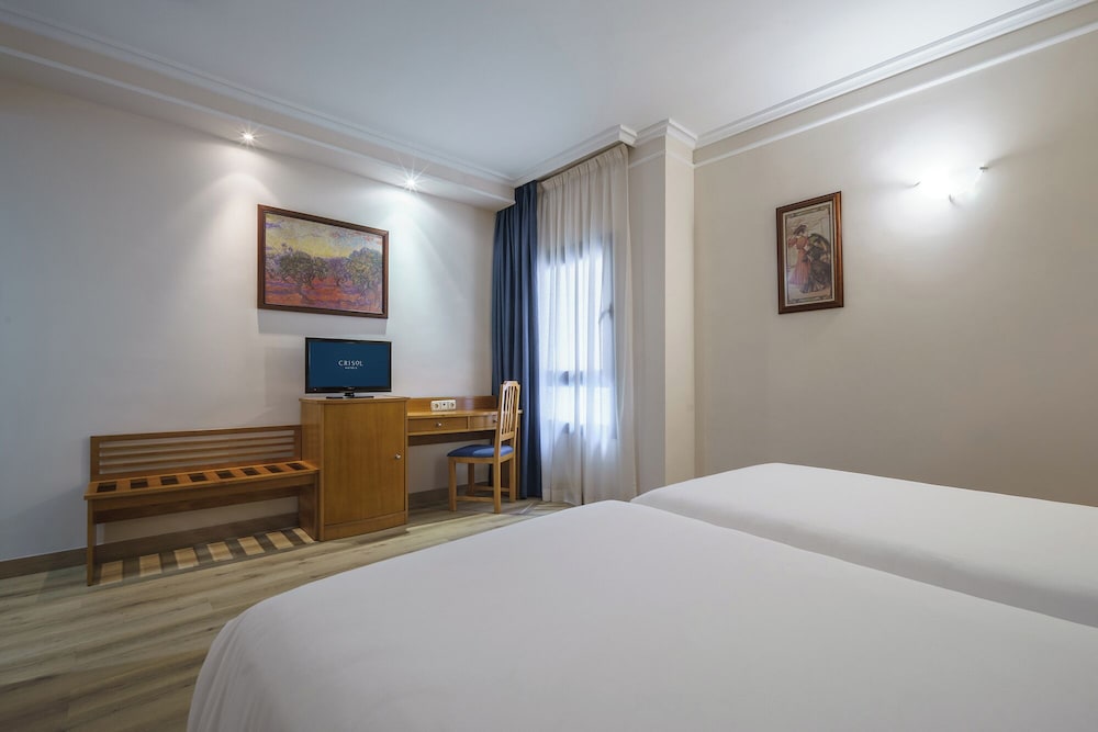 Habitación triple estándar (Extra Bed) del hotel Crisol Almería. Foto 2