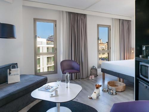 Suite con vistas del hotel Novotel Suites Malaga Centro. Foto 6