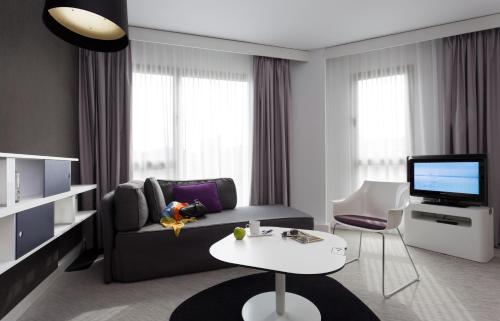 Suite con vistas del hotel Novotel Suites Malaga Centro. Foto 10