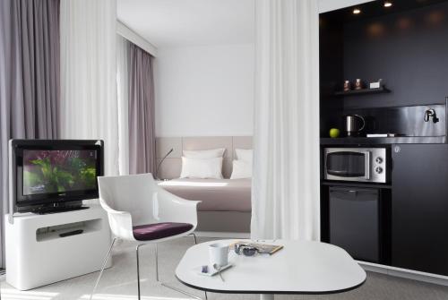 Suite con vistas del hotel Novotel Suites Malaga Centro. Foto 16