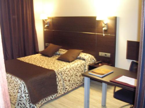 Habitación Individual del hotel Francisco Ii. Foto 1