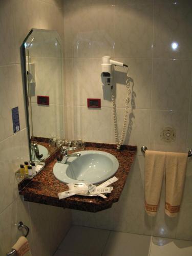 Oferta especial - Habitación Individual del hotel Francisco Ii. Foto 2