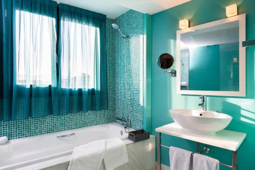 Habitación Doble Deluxe Plus - Ático del hotel LA CASA DE LA TRINIDAD. Foto 4