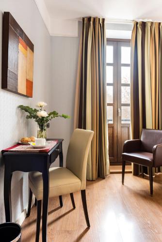 Habitación Doble Deluxe del hotel LA CASA DE LA TRINIDAD. Foto 4