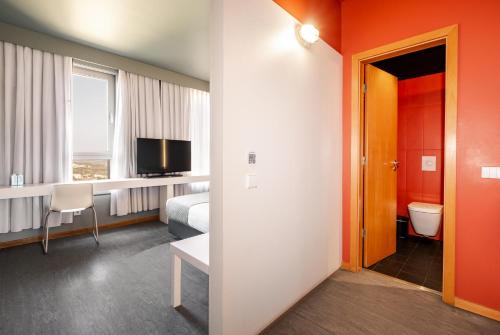 Habitación Doble Estándar - 2 camas del hotel Basic Braga By Axis. Foto 2