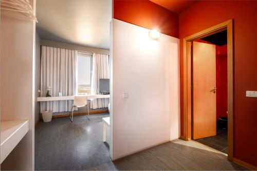 Habitación Doble Estándar - 2 camas del hotel Basic Braga By Axis. Foto 3