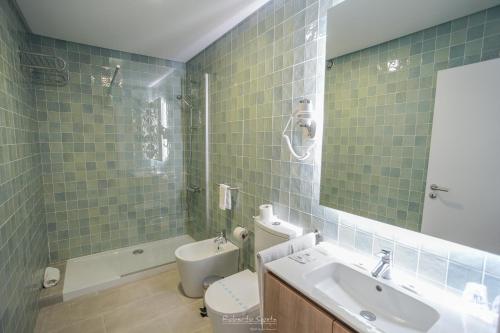 Habitación doble con baño privado del hotel Teresinha