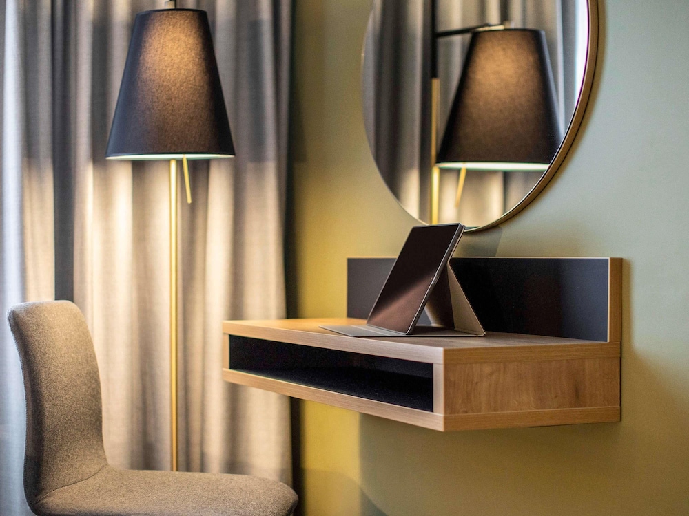 Suite - 1 cama king size del hotel Mercure Nottingham Sherwood. Foto 3