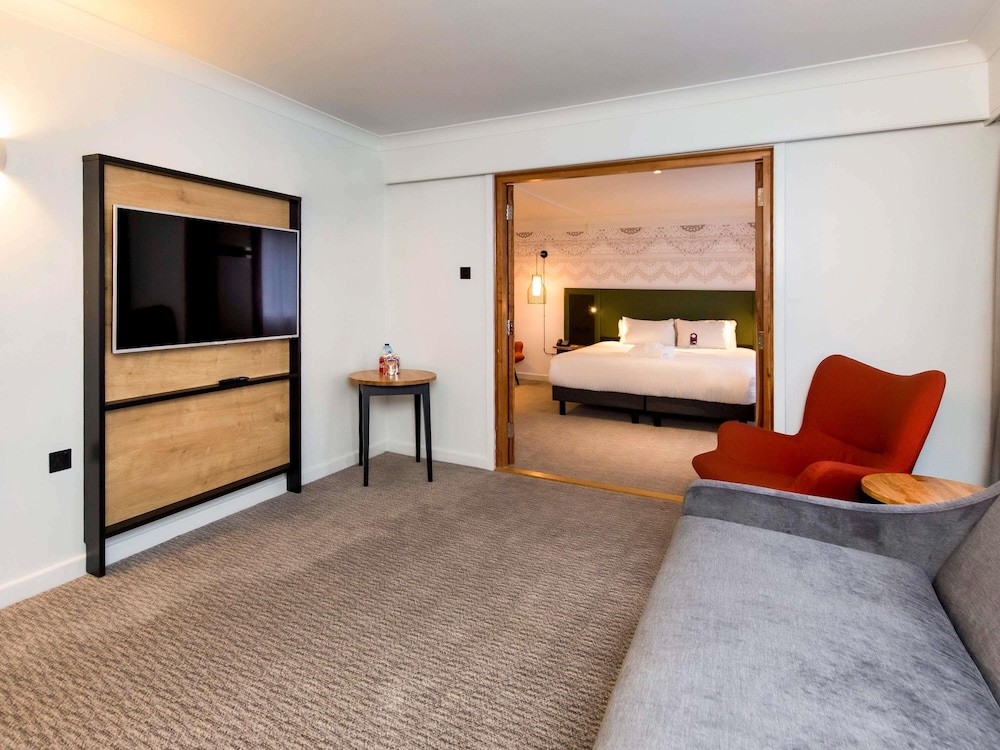 Suite - 1 cama king size del hotel Mercure Nottingham Sherwood. Foto 4