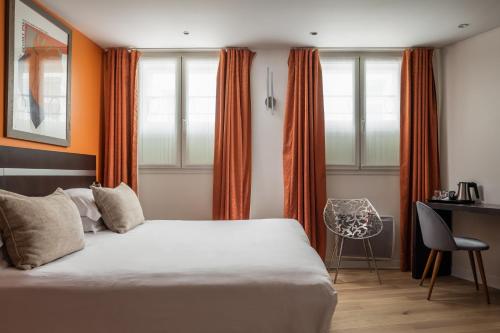 Habitación Triple del hotel Arc De Triomphe. Foto 3