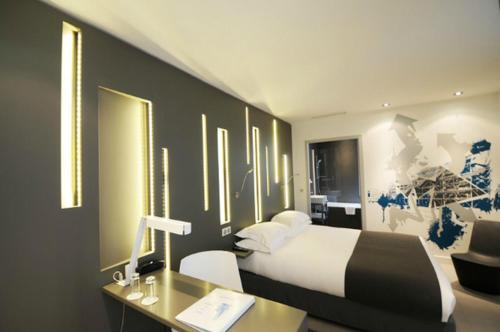 Habitación Doble Club del hotel Arc de Triomphe Etoile. Foto 2