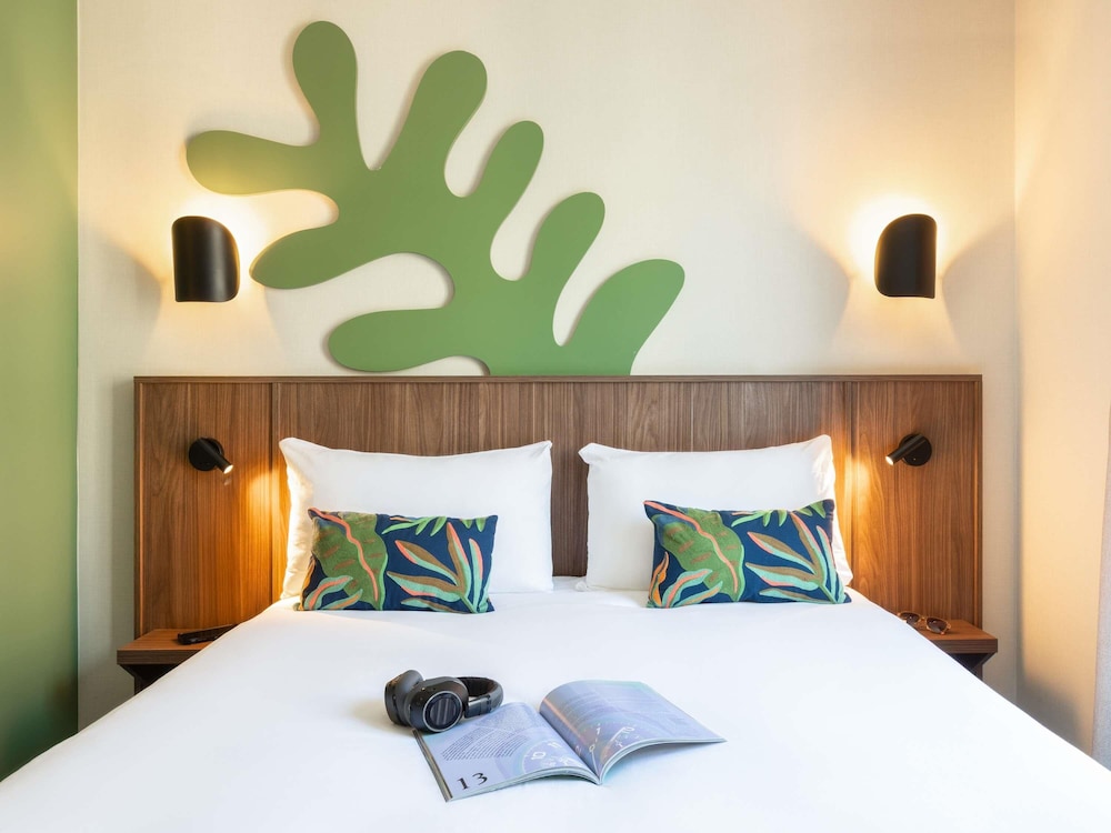 Habitación estándar doble, 1 cama doble del hotel Ibis Styles Paris Crimee la Villette. Foto 2