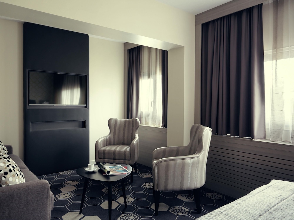 Junior Suite con 1 cama doble y 1 sofá - cama doble del hotel Mercure Orange Centre. Foto 1