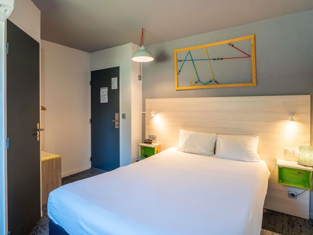 Habitación Pure con una cama doble del hotel Greet Bordeaux Aeroport