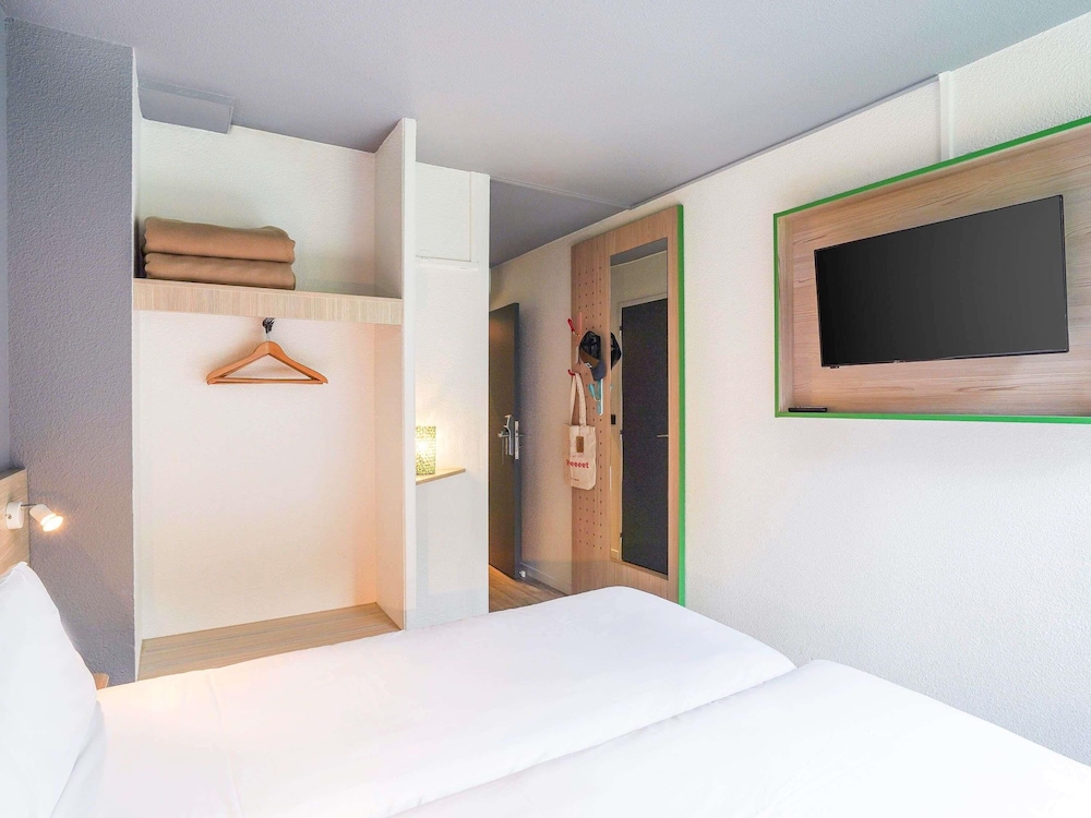 Habitación Pop con 2 camas individuales del hotel Greet Bordeaux Aeroport. Foto 2