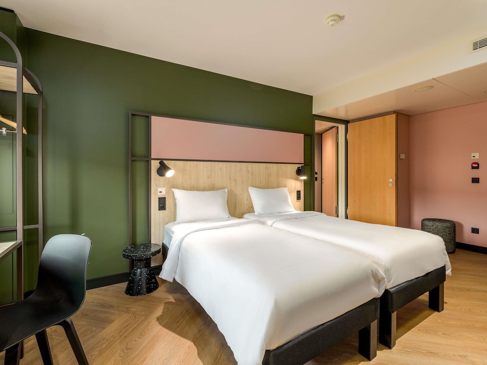 Habitación Standard con 2 camas individuales del hotel Ibis Konstanz. Foto 8