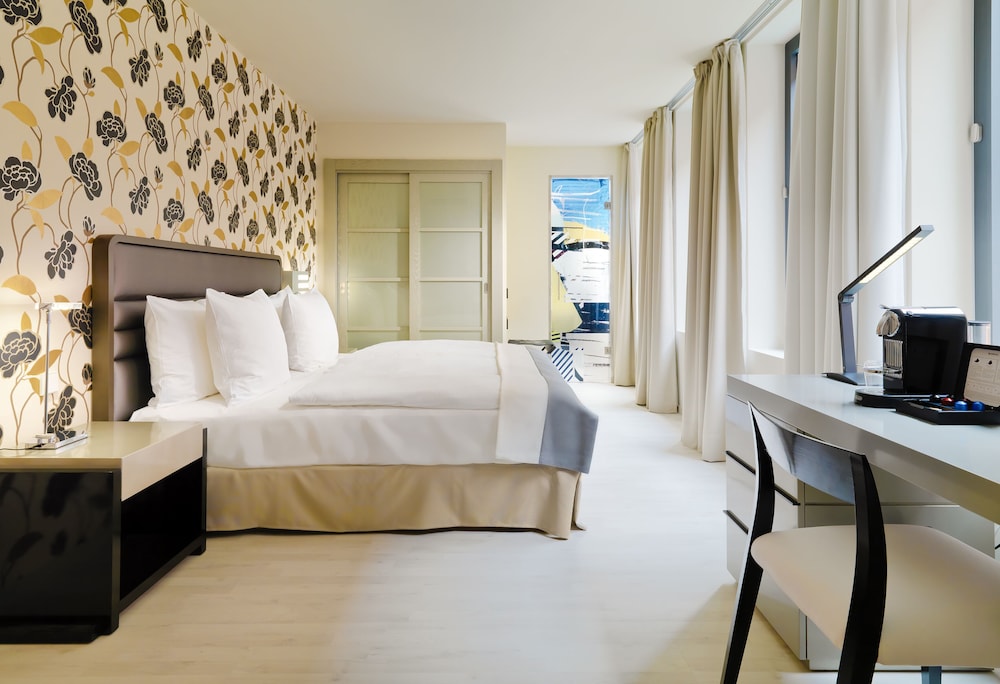 Habitación Grand Deluxe del hotel H10 Berlin Ku'damm. Foto 1