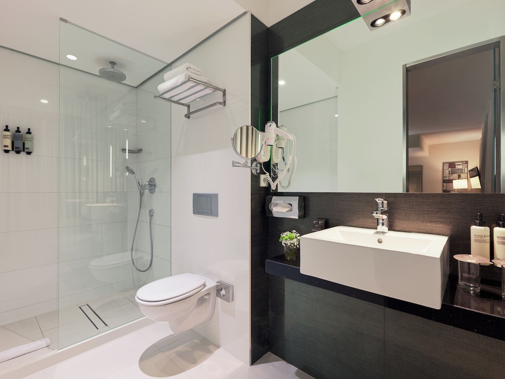 Habitación Grand Deluxe del hotel H10 Berlin Ku'damm. Foto 4