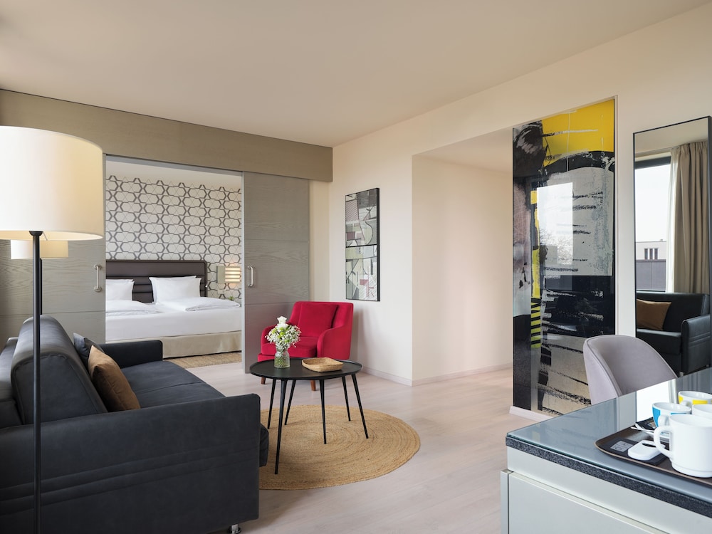 Suite del hotel H10 Berlin Ku'damm. Foto 1