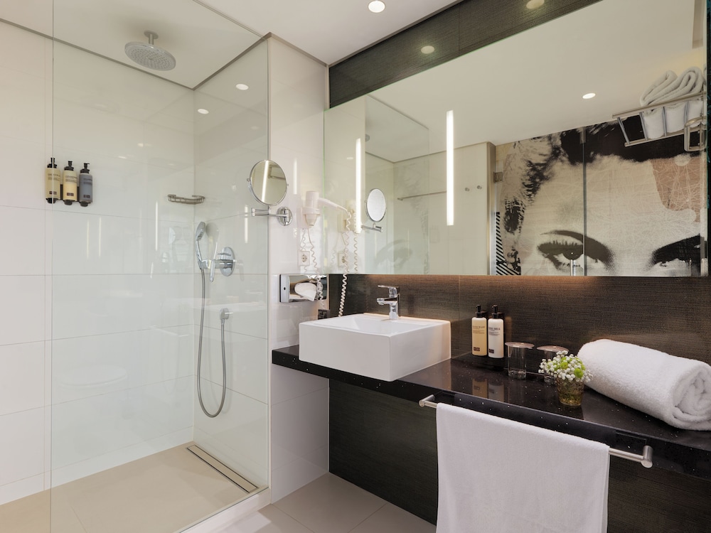 Suite del hotel H10 Berlin Ku'damm. Foto 5