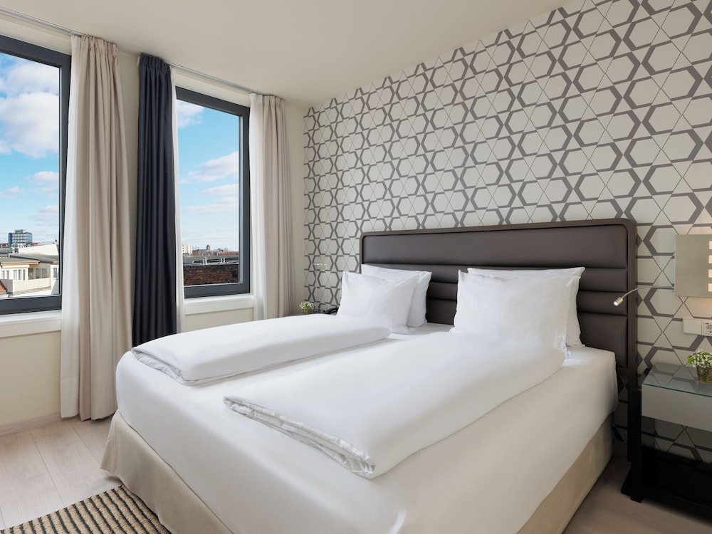 Suite del hotel H10 Berlin Ku'damm. Foto 6