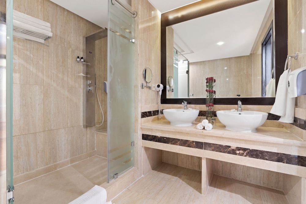 Habitación estándar doble del hotel Pickalbatros Aqua Fun Club All Inclusive. Foto 7