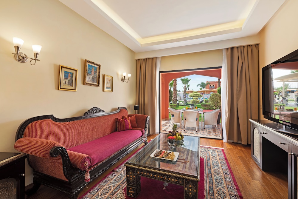 Royal Family Two Bedroom del hotel Pickalbatros Aqua Fun Club All Inclusive