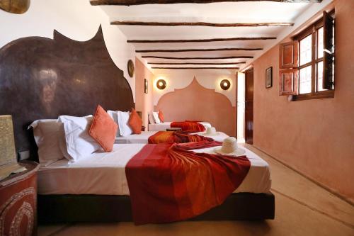 Habitación Triple Estándar del hotel Sidi Mimoune. Foto 1