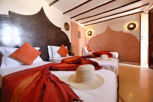 Habitación Triple Estándar del hotel Sidi Mimoune. Foto 3