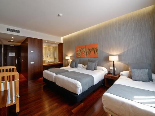 Habitación Familiar con aparcamiento del hotel Carrís Marineda. Foto 3
