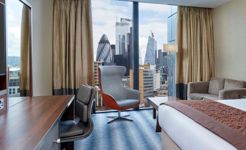 Habitación Executive con cama extragrande del hotel Leonardo Royal London Tower Bridge